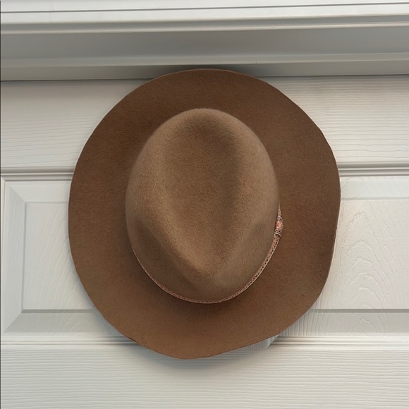 D&Y Tan Wool Hat - Picture 2 of 6